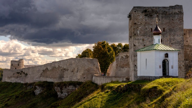 Фото: Тур в Псков из Москвы на 2 дня. Псков/Печоры/Изборск